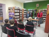 spotkanie_uczniow_z_pisarka_i_lektorem_005